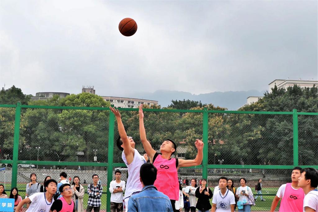 2019级新生杯篮球赛欢迎来到公海710对文社院顺利举行.png